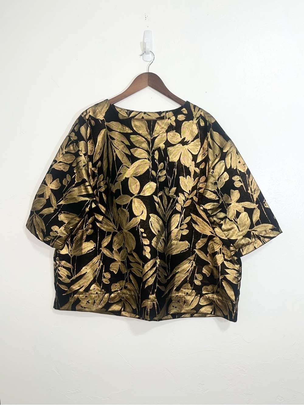 Bryn Walker Yael Top Folie D'Oro Metallic Gold Black Floral Jacquard Lagenlook